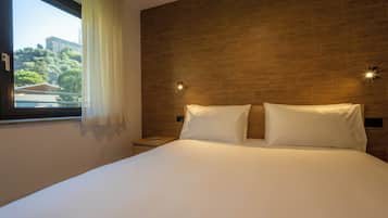 2 bedrooms, iron/ironing board, free WiFi