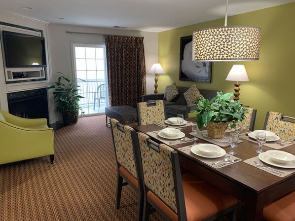 Dining - Vacation Village at Williamsburg 2 Bedroom Unit B
(Williamsburg)