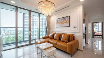 Deluxe Apartment, 3 Bedrooms | Living area