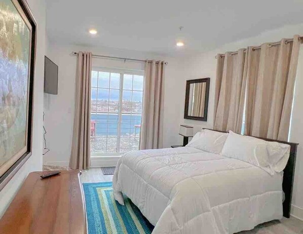 3 bedrooms, iron/ironing board, Internet, bed sheets