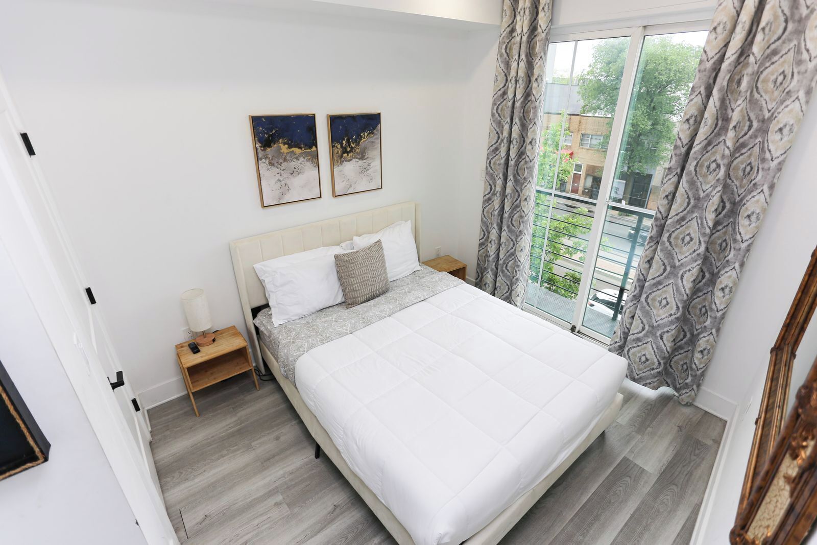 2 bedrooms