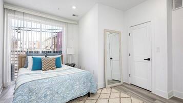 1 bedroom, iron/ironing board, internet, bed sheets