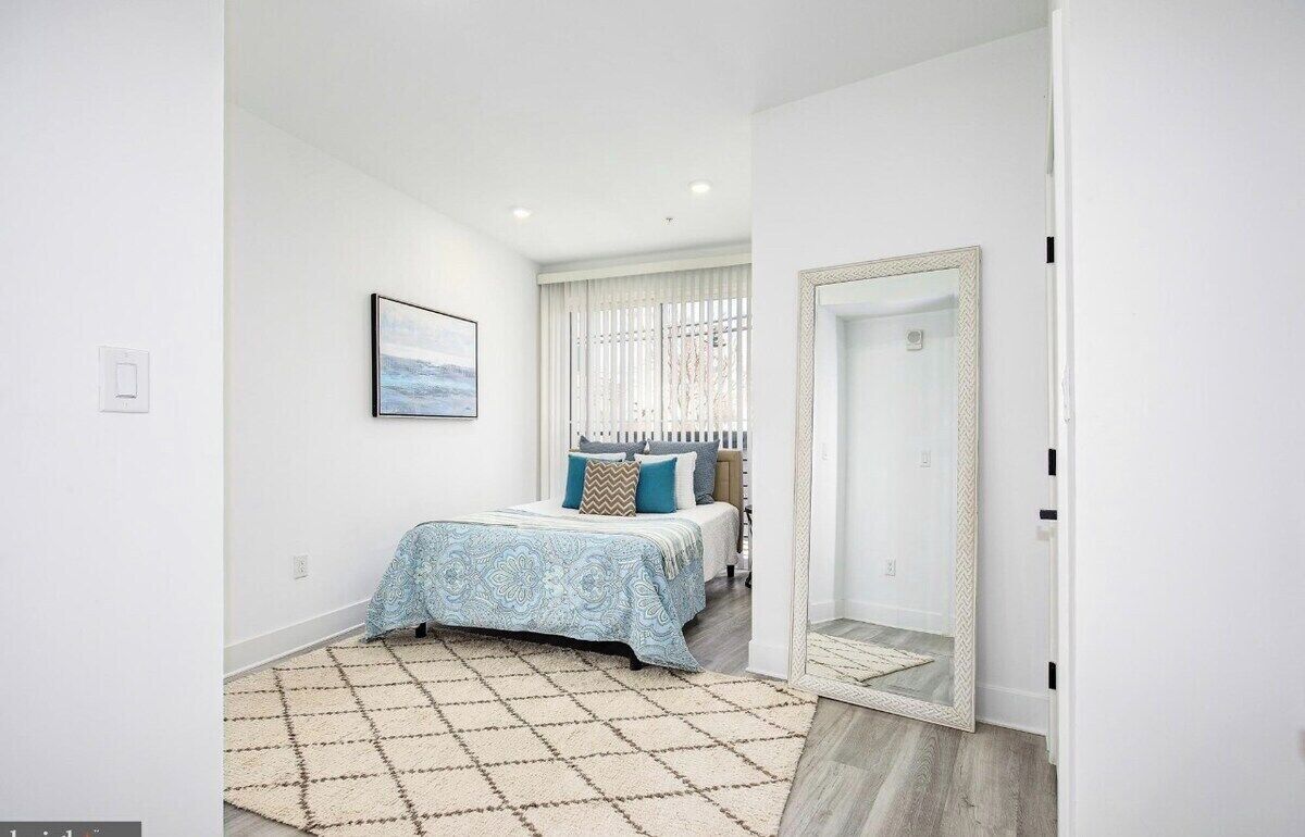 1 bedroom, iron/ironing board, internet, bed sheets