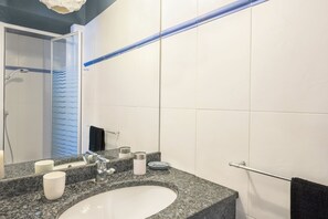 Hair dryer, towels
