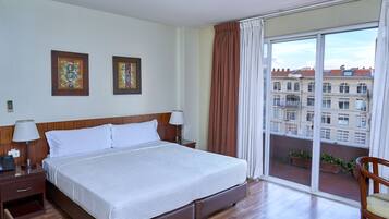 Panoramic Double Room | In-room safe, free WiFi, bed sheets, wheelchair access