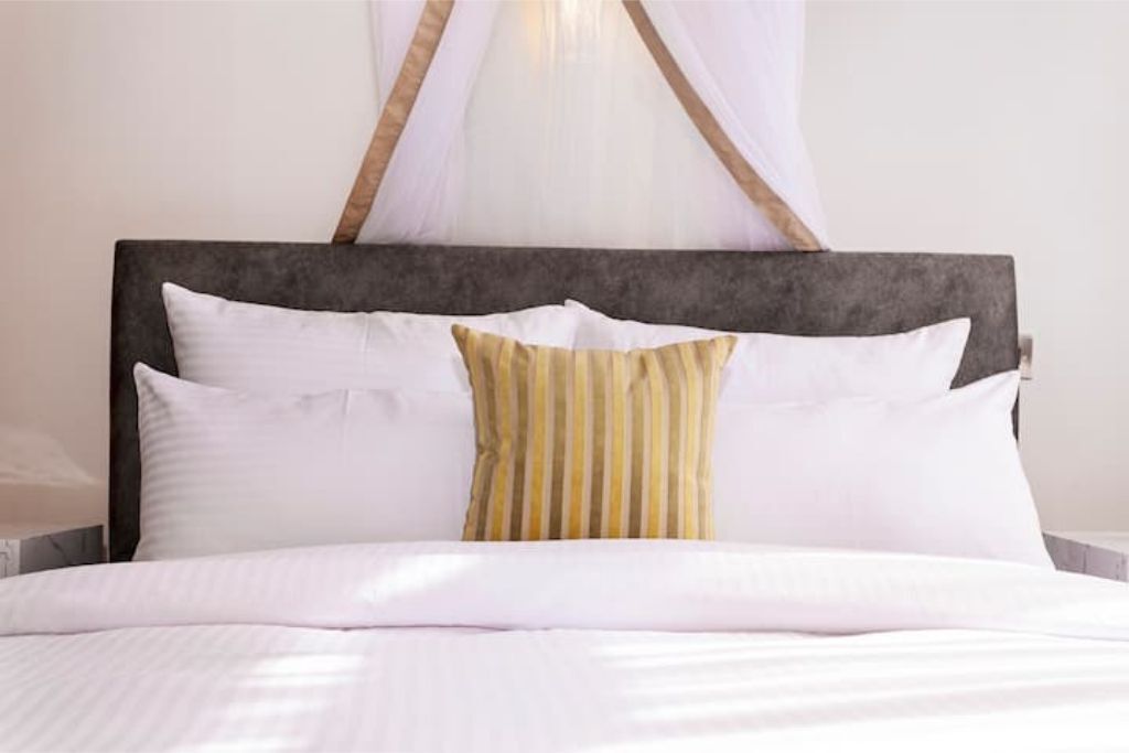 2 soverom, safe på rommet, skrivebord og strykejern/-brett