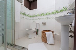 Dusche, Handtücher, Seife, Shampoo
