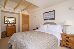 2 bedrooms, iron/ironing board, WiFi, bed sheets - The Granary at Pannels Ash Farm, Pentlow (Pentlow)