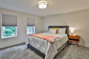 4 chambres, fer et planche à repasser, Wi-Fi, draps fournis