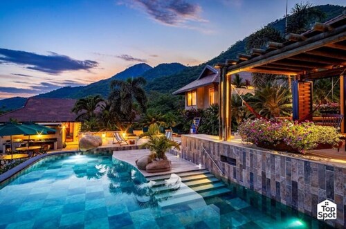 Ecological Reserve Private Villa w/ Pool+Jacuzzi!