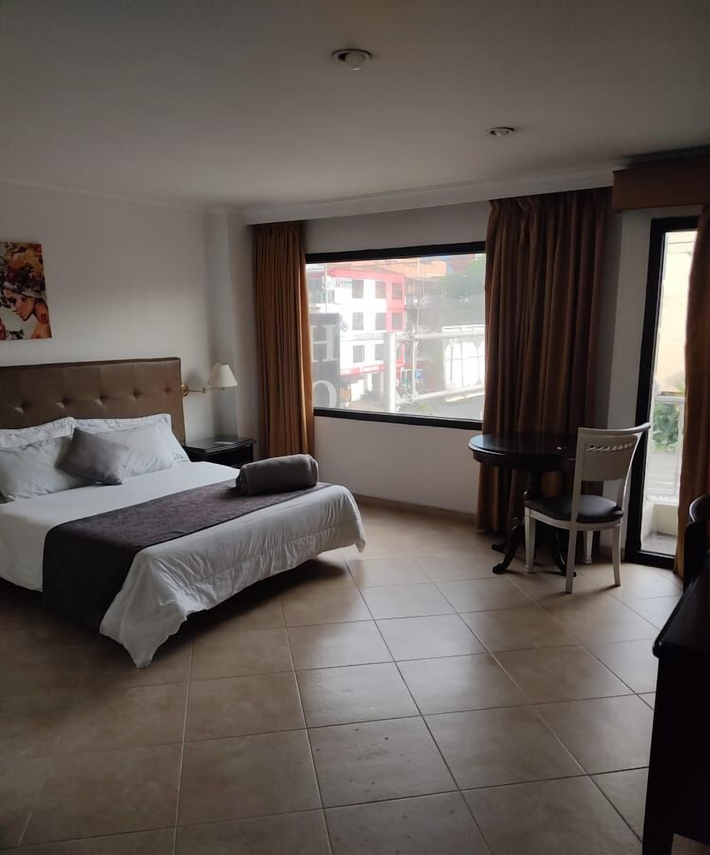 Premium bedding, minibar, individually decorated, individually furnished
