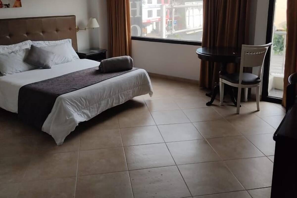 Premium bedding, minibar, individually decorated, individually furnished