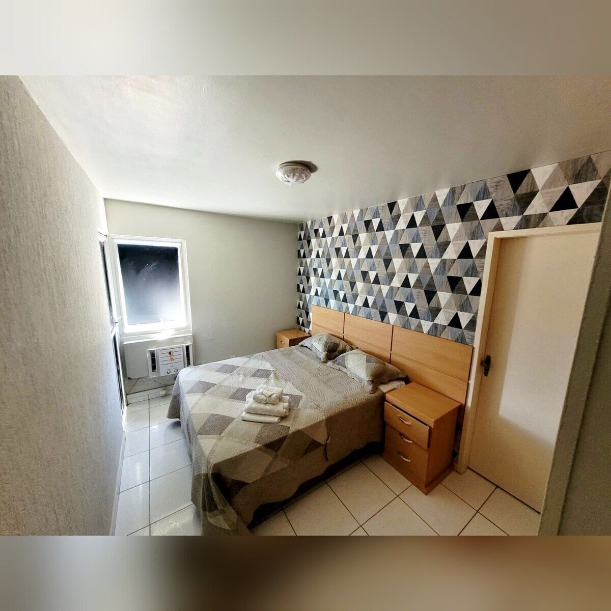 Appartement | 4 chambres, fer et planche à repasser, Wi-Fi gratuit