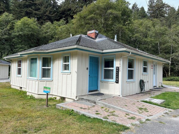 Exterior - Heart of the Redwoods EQUONI Cottage w/ Sauna (Orick)