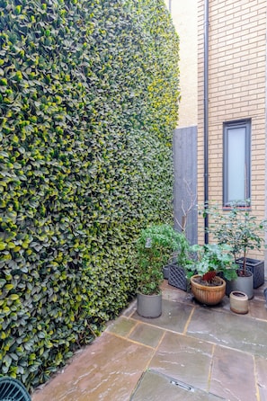 Property grounds - Modern 1 Bed | Private Patio | WiFi | East London (London)