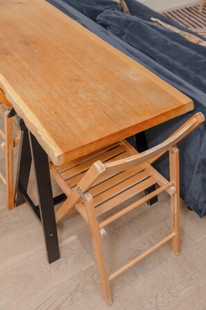 Dining - Modern 1 Bed | Private Patio | WiFi | East London (London)