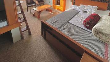 Soundproofing, iron/ironing board, free WiFi