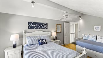 5 habitaciones, tabla de planchar con plancha y cuna de viaje