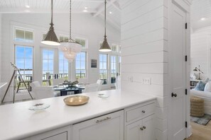 Interior - Watercolor Oceanfront House Sleeps 8 Amazing Views (Santa Rosa Beach)