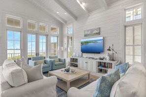 TV, stereo, offices - Watercolor Oceanfront House Sleeps 8 Amazing Views (Santa Rosa Beach)