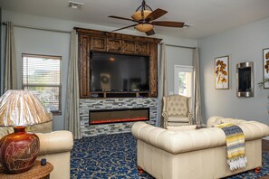 Smart TV, fireplace