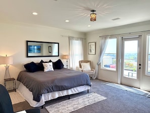 5 bedrooms, iron/ironing board, WiFi, bed sheets