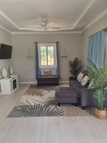 A Beautiful 2 Bedroom house located in North Palmetto Point, Eleuthera. 