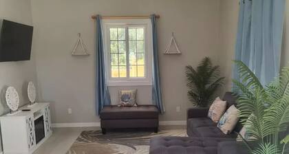 A Beautiful 2 Bedroom house located in North Palmetto Point, Eleuthera.