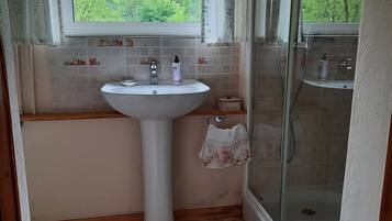 Dusche, Handtücher, Seife, Toilettenpapier
