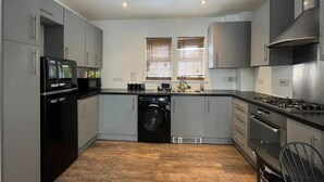Apartment, Multiple Beds | Private kitchen - Stunning 2-bed Apartment in Dartford Near Station (Dartford)