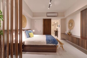 Appartamento Junior, 1 letto queen con divano letto, vista oceano, lato spiaggia | 1 camera, biancheria da letto di alta qualità, copriletto in piuma