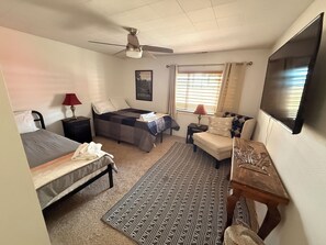 2 bedrooms, WiFi, bed sheets