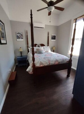 2 bedrooms, iron/ironing board, free WiFi, bed sheets