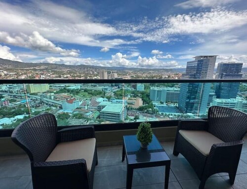 Luxury 2BR Apartment in Astria