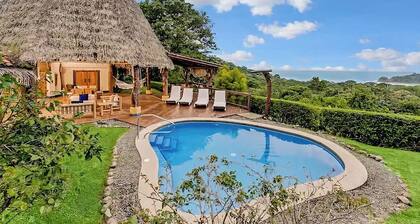 BOOK NOW and save-Tropical BeachVilla w Priv Pool