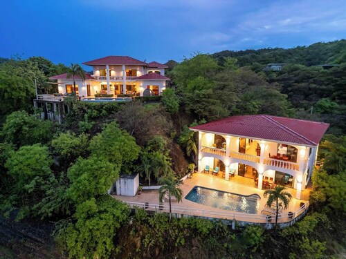RECENTLY RENOVATED • Villa Lantana • 4 BR • Private Pool & Bay-View Sanctuary • Sleeps 12