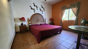 2 bedrooms, free WiFi, bed sheets - Gee Gee (Yelapa)