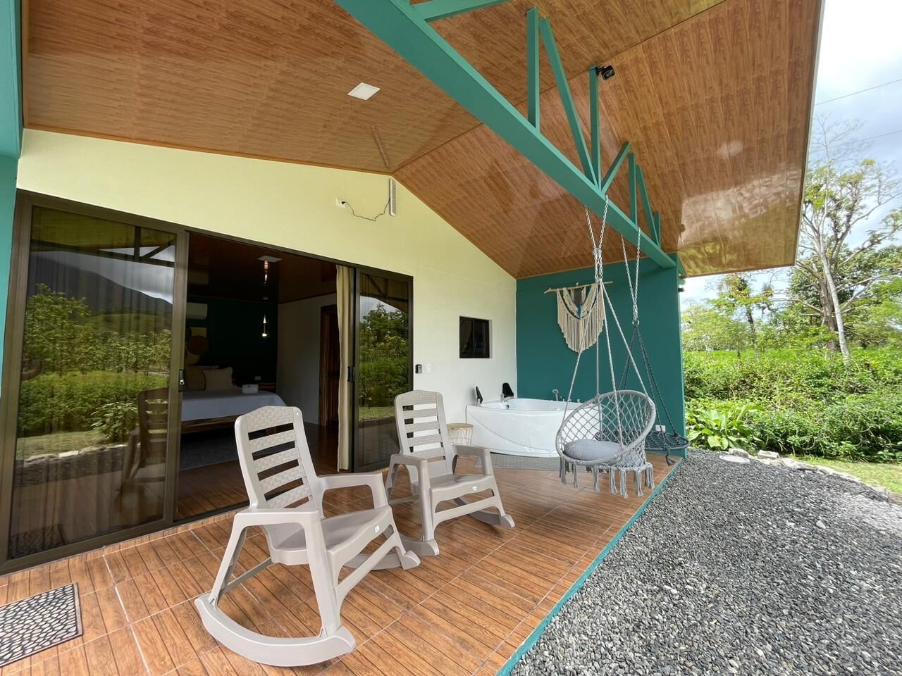 Deluxe-Doppelzimmer, 1 King-Bett, Nichtraucher, Bergblick | Terrasse/Patio