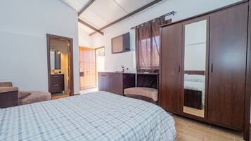 8 chambres, fer et planche Ă repasser, Wi-Fi gratuit, draps fournis