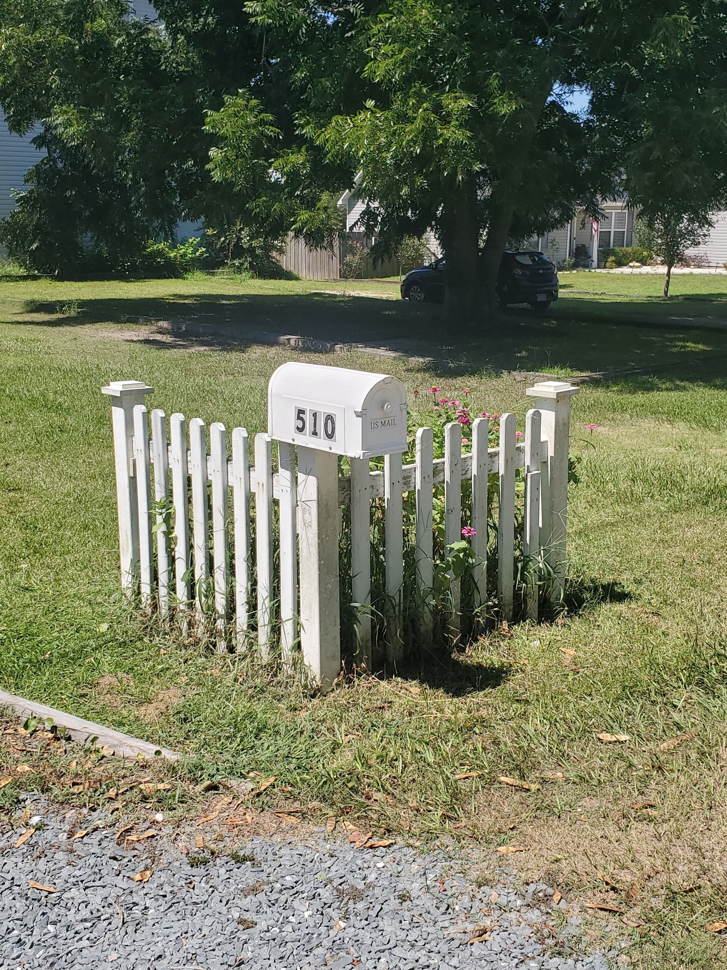 Enjoy Retro Arcade, Deck w/BBQ, Backyard +Nearby Beaches on Quiet/Safe Resi St