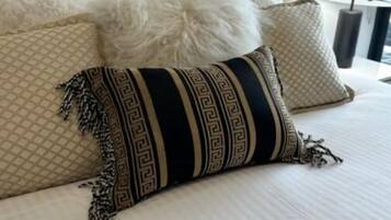 3 makuuhuonetta, yksilöllisesti sisustettu, yksilöllisesti kalustettu