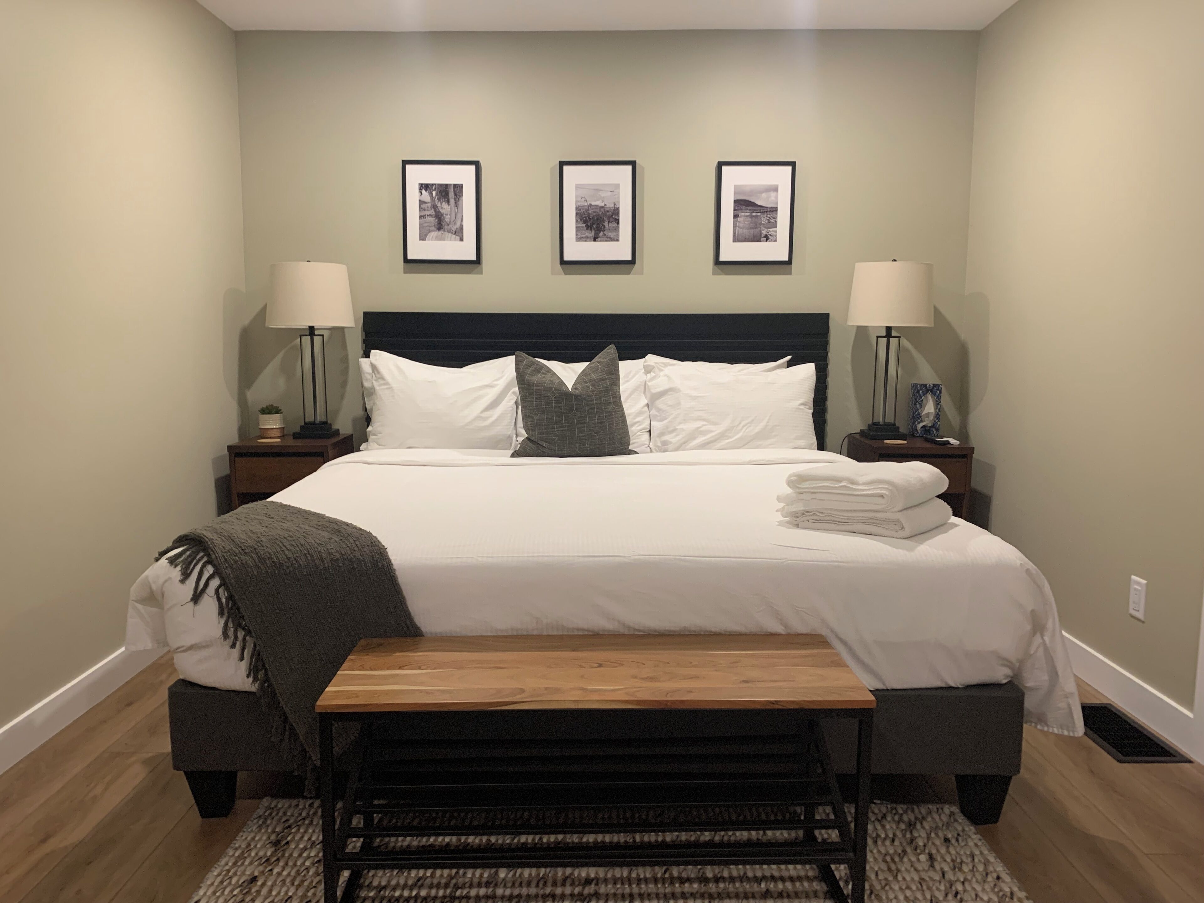 3 chambres, fer et planche à repasser, lit parapluie, Wi-Fi gratuit