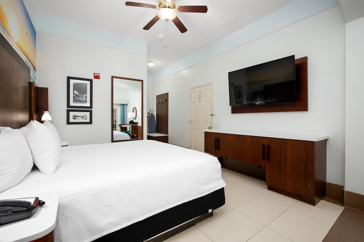 1 bedroom, in-room safe, laptop workspace, iron/ironing board