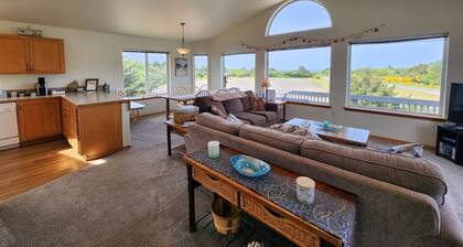 Aqua Marine- 3 minute walk to beach