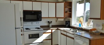 Damon Point - 4 Bedroom Home