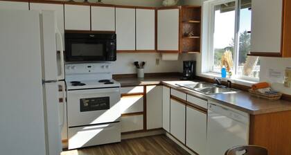 Damon Point - 4 Bedroom Home