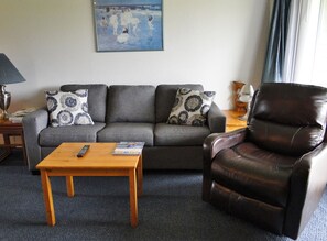 TV, peis og DVD-spiller