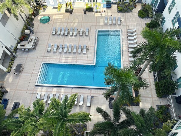 Piscine extérieure, piscine chauffée