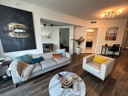 Tampa Downtown King Suite suite with city view balcony