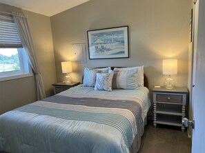 1 bedroom, internet, bed sheets